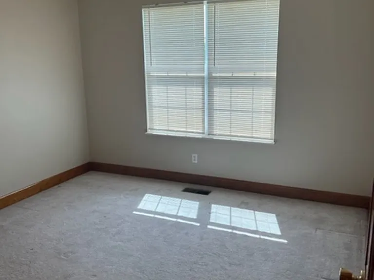 1201 Heartland Dr — Photo 12
