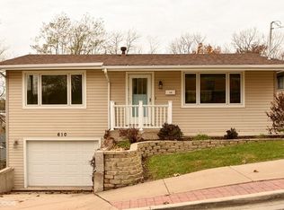 610 Czacki St, Lemont, IL 60439