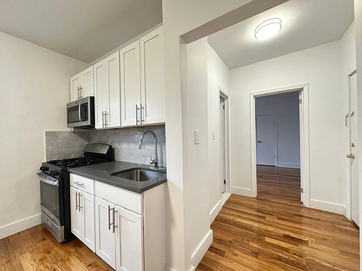 1 bed, 600 sqft, $1,730 — Photo 3