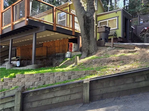 23553 Lake Dr, Crestline, CA 92325