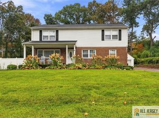 61 Herbert Dr, East Brunswick, NJ 08816
