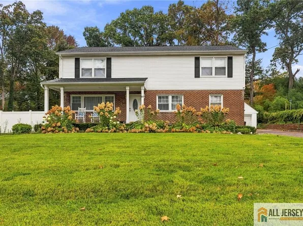 61 Herbert Dr, East Brunswick, NJ 08816