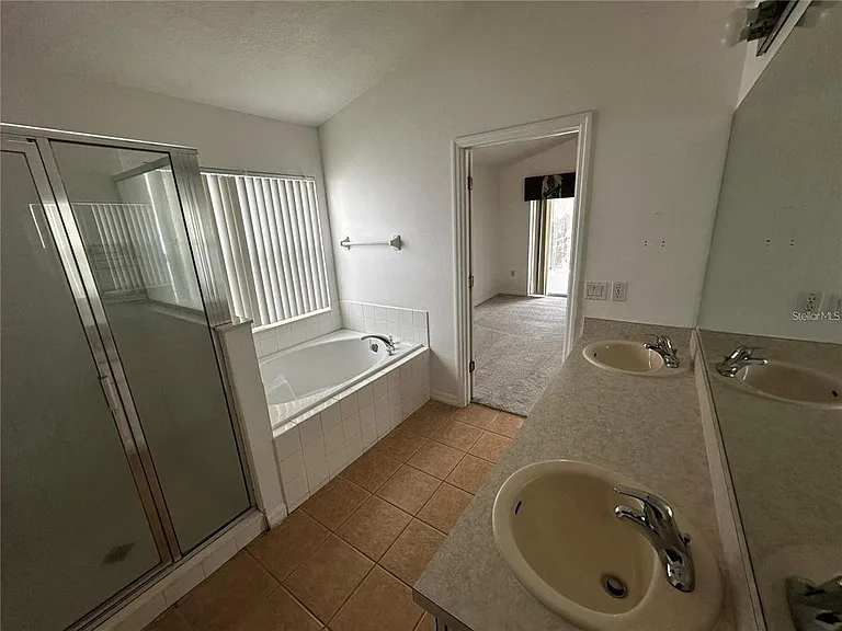 4795 Cumbrian Lakes Dr — Photo 12