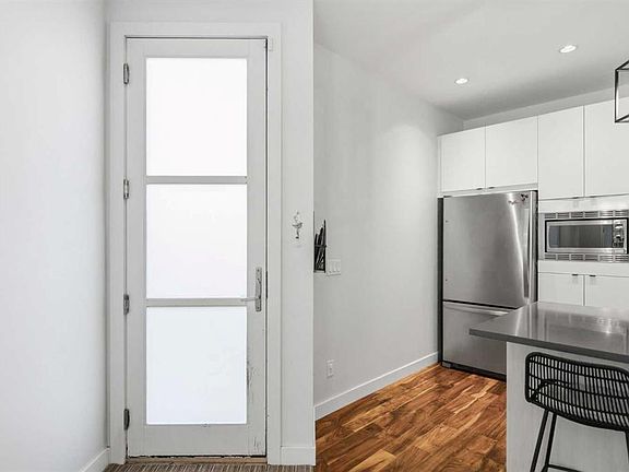 3rd image of 4733 W 17th Ave NW #2