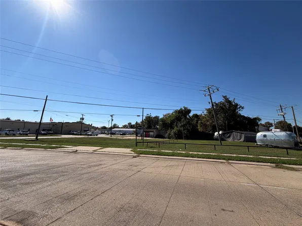 701 Airport Dr, Shreveport, LA 71107