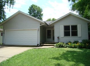 4208 13th Ave, Moline, IL 61265