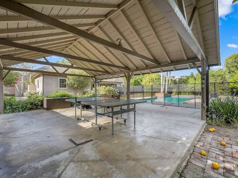 12642 Otsego St — Photo 13