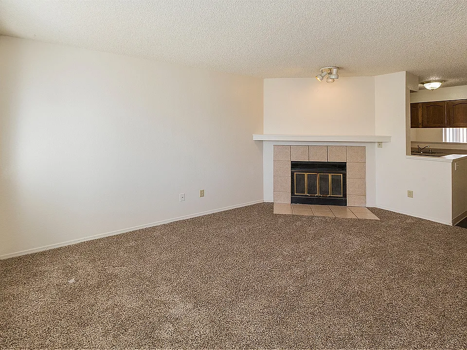 Yuma Court Townhomes