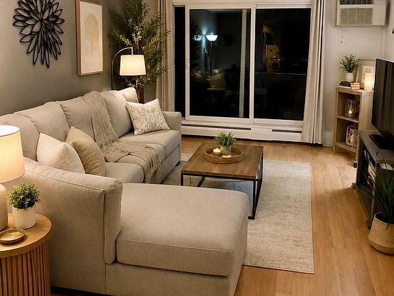 4th image of 183 Little Canada Rd Unit 217