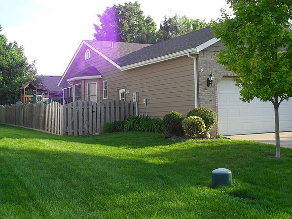 2nd image of 220 Belden Dr