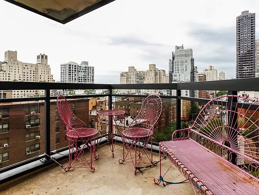 Sold by Sotheby's International Realty | media 5