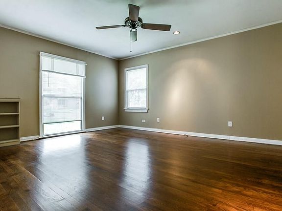 4th image of 2606 Burlington Blvd