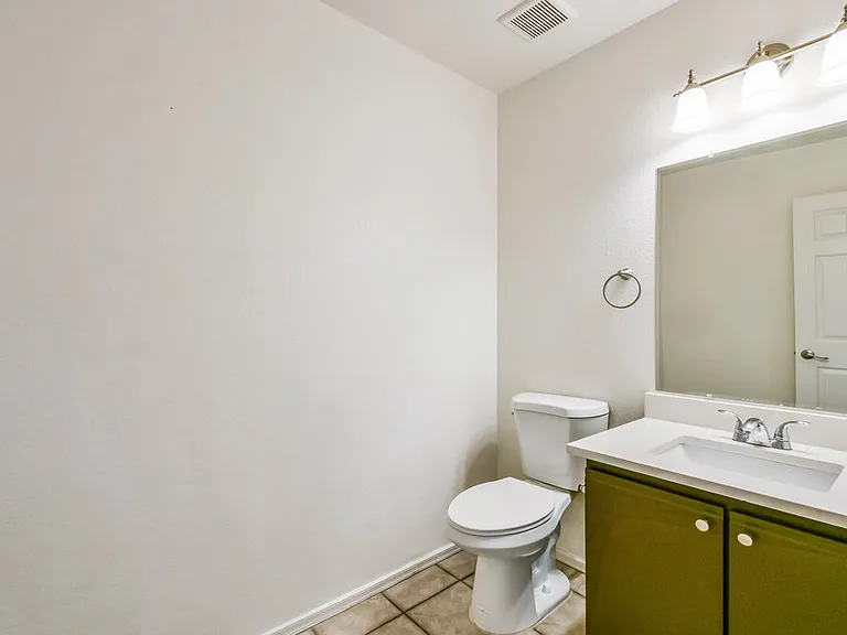 2236 E Spruce Dr — Photo 16