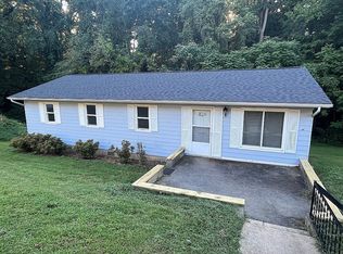 1610 3rd St, Statesville, NC 28677