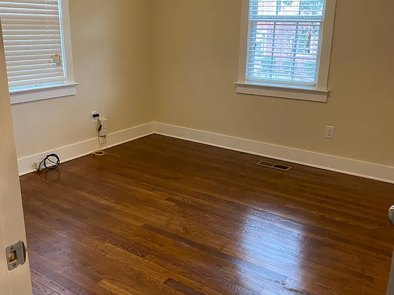 720 Sasser St — Photo 5