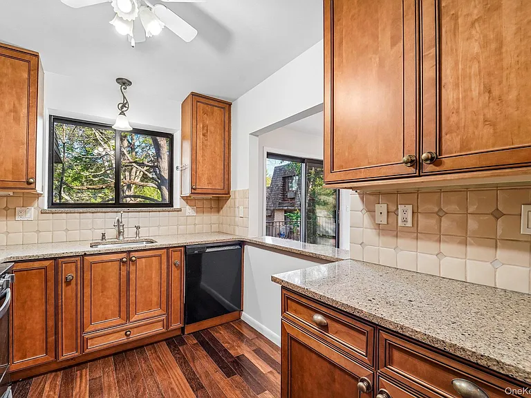 500 Central Park Ave #237 — Photo 6