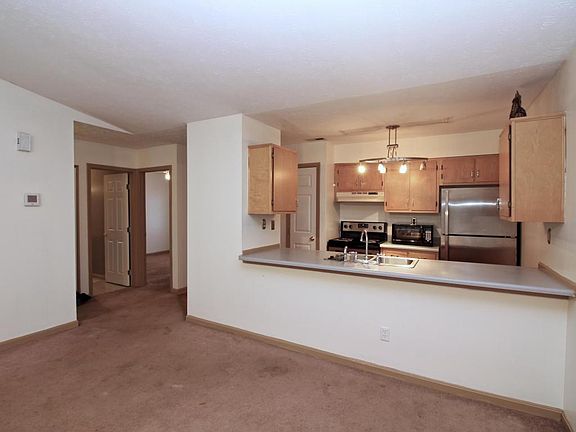 4th image of 202 Jeffie Ln