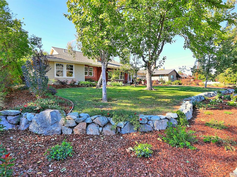 1st image of 1121 La Sierra Dr