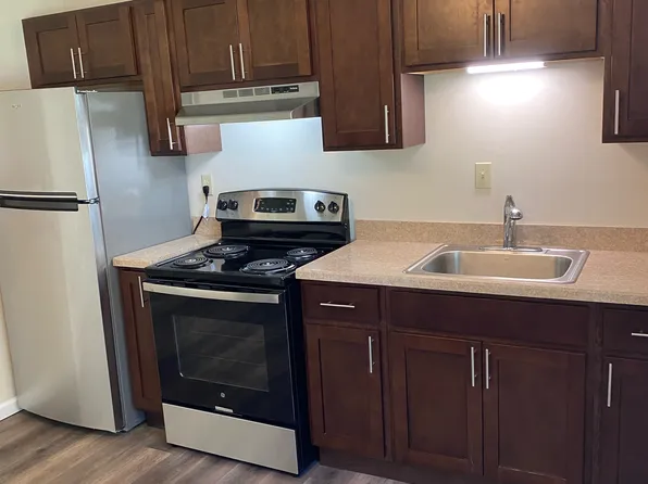 129 Newell St APT 101, Painesville, OH 44077