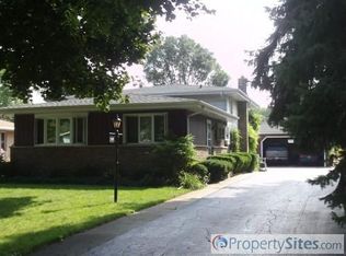 705 N Howard Ave, Elmhurst, IL 60126