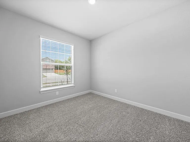 2032 Brentwood Dr — Photo 17