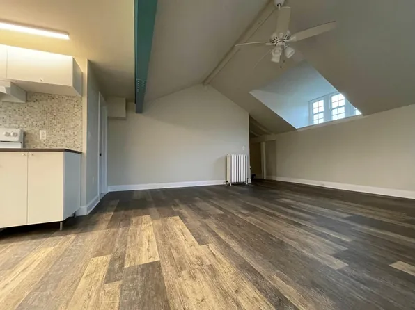 701 Ridge Pike #5, Lafayette Hill, PA 19444