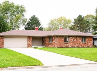 1543 Arnold Ave, Rockford, IL 61108