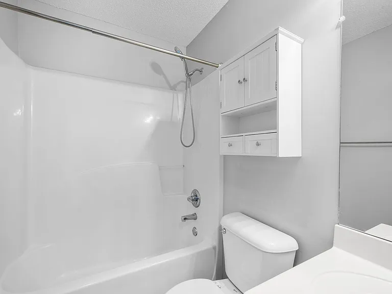 4433 Taylor Hall Ln — Photo 24