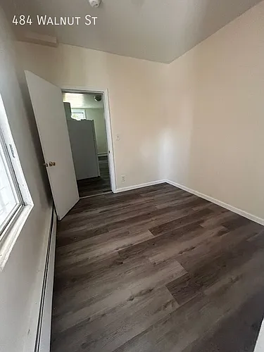 484 Walnut St Photo 1