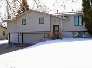 1633 5th St NW, New Brighton, MN 55112