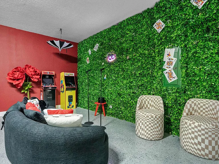 Building's Lounge