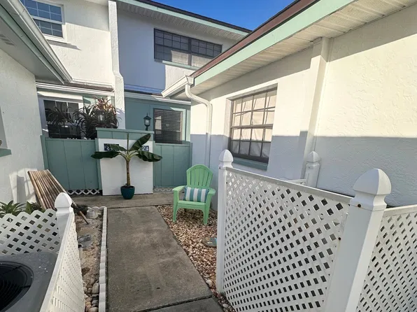 224 Queens Ct, Satellite Beach, FL 32937