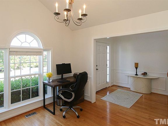3rd image of 801 High Ct