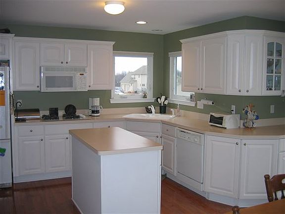 4th image of 11377 Sand Hill Dr