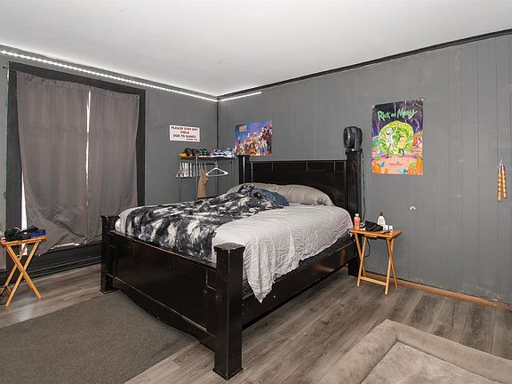 2nd image of 113 Sargent St
