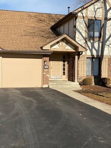 924 Surrey Dr APT 1B, Schaumburg, IL, 60193
