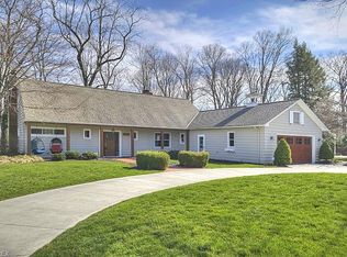 5859 Columbia Rd, North olmsted, OH 44070