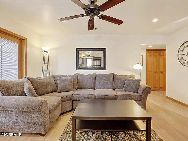 8 Ortley Ave — Photo 24