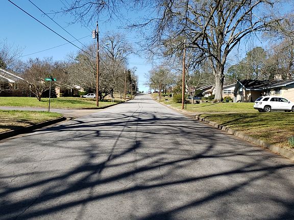 5th image of 2206 Suanne Dr