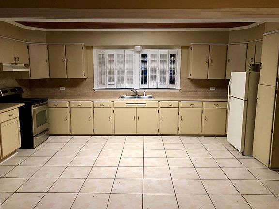 5th image of 214 E Milton Ave
