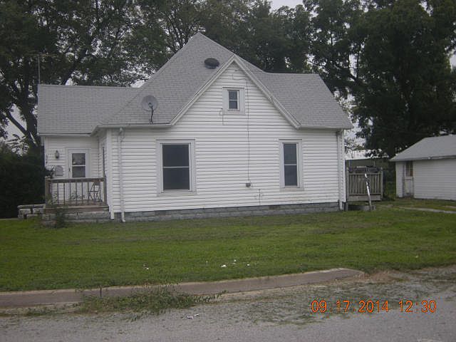2nd image of 604 N Allen St