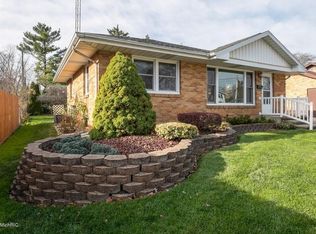 1924 Langley Ave, Saint Joseph, MI 49085