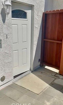 2nd image of 10133 Kester Ave