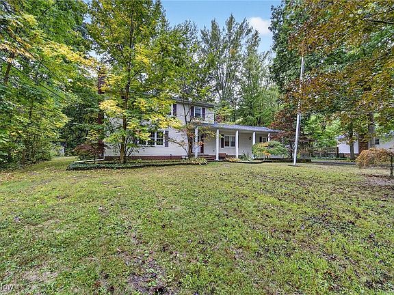 4th image of 9456 Beaver Creek Dr