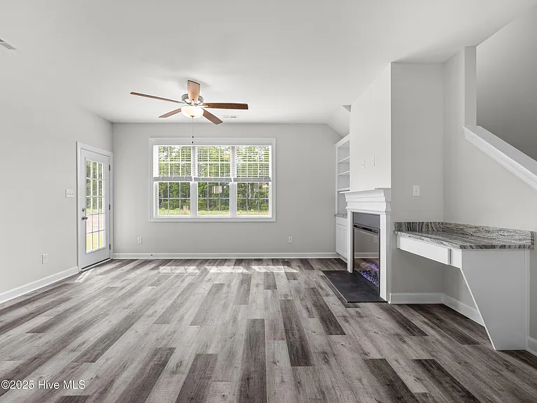908 Freewoods Ct — Photo 10
