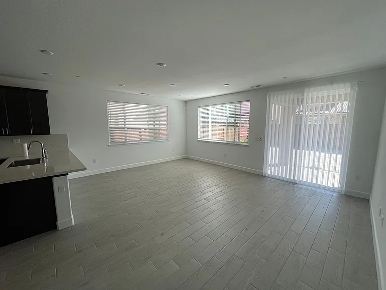 1583 Levy St — Photo 10