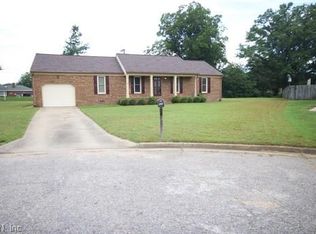 700 Lindenbrook Ln, Chesapeake, VA 23322