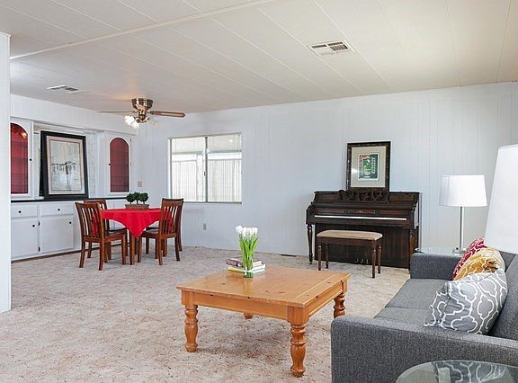 22 Heather Way-print-004-14-LivingDining