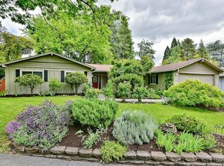 237 White Oak Rd, Medford, OR 97504