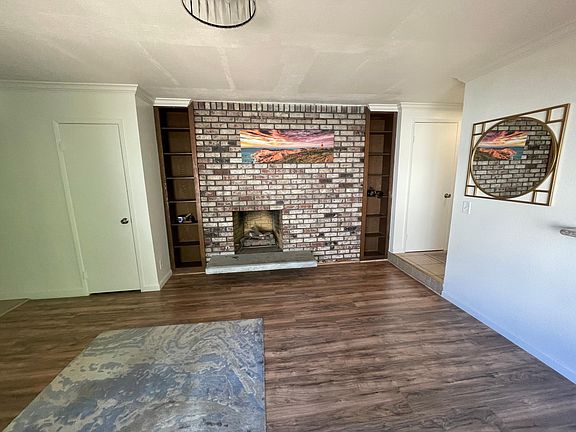 3rd image of 1127 West St #3